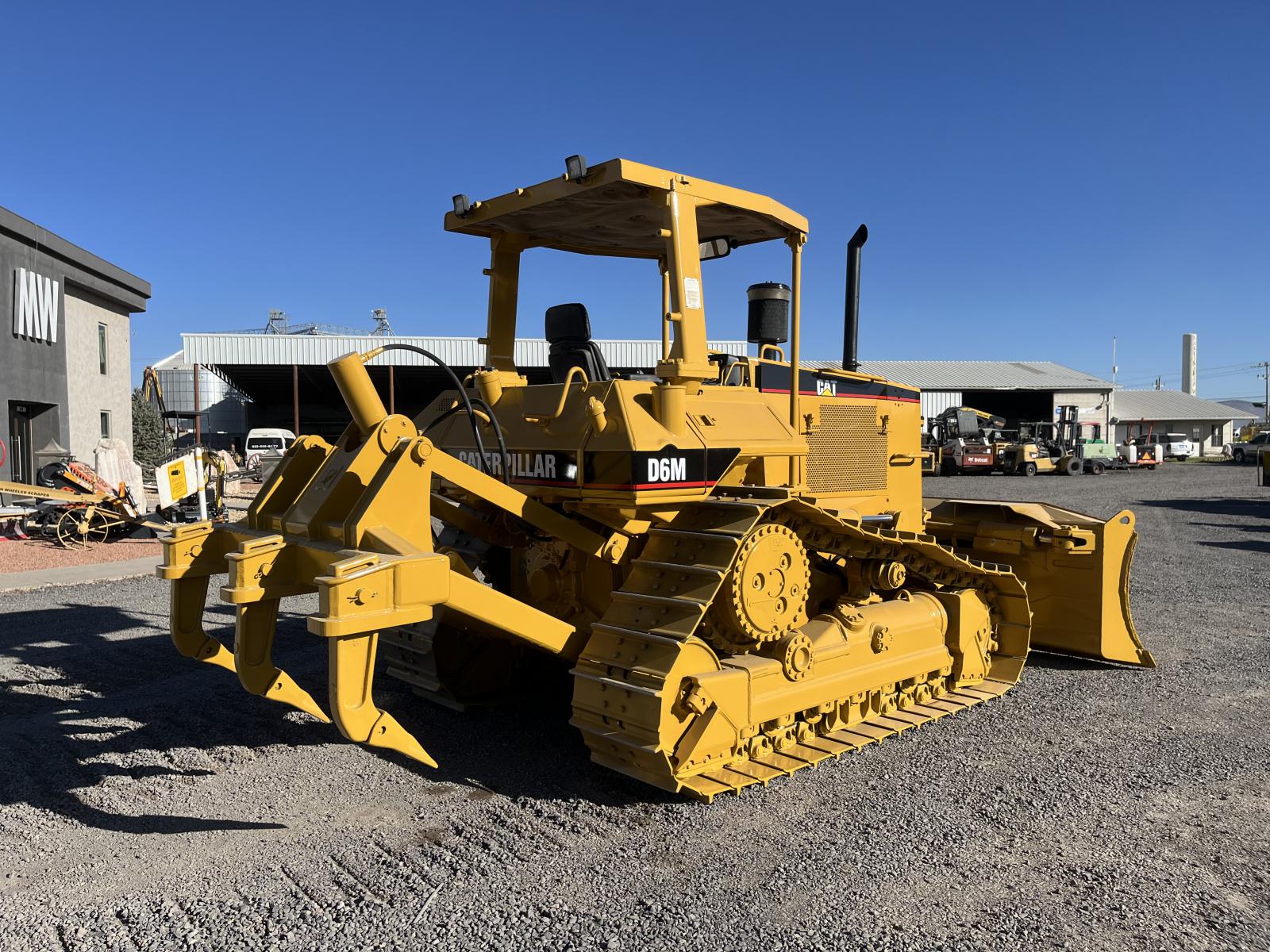 CATERPILLAR D6M